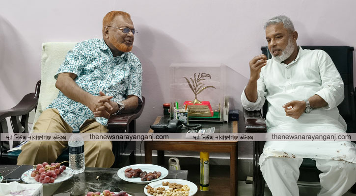 গিয়াসউদ্দিনের বাড়িতে মান্নান