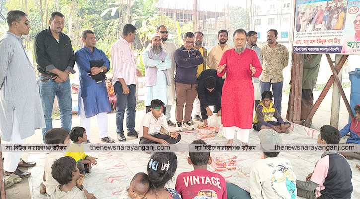 বিজয় দিবসে পথশিশুদের পাশে বিএনপির সদস্য সচিব টিপু