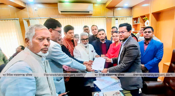 নারায়ণগঞ্জ-৩ আসনে বিএনপি প্রার্থীর মনোনয়নপত্র দাখিল