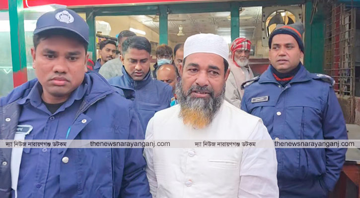 অটো রিকশায় পালানোর চেষ্টা, ফতুল্লায় শ্রমিক লীগ নেতা গ্রেপ্তার