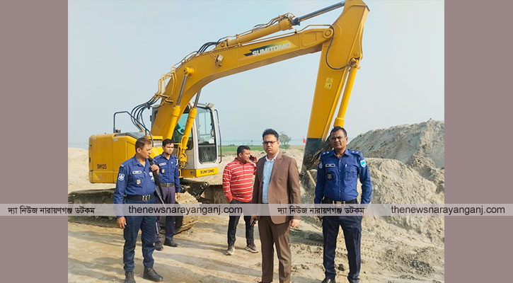 অবৈধভা‌বে বালু ও মাটি উত্তোলন, ৫০ হাজার টাকা জরিমানা