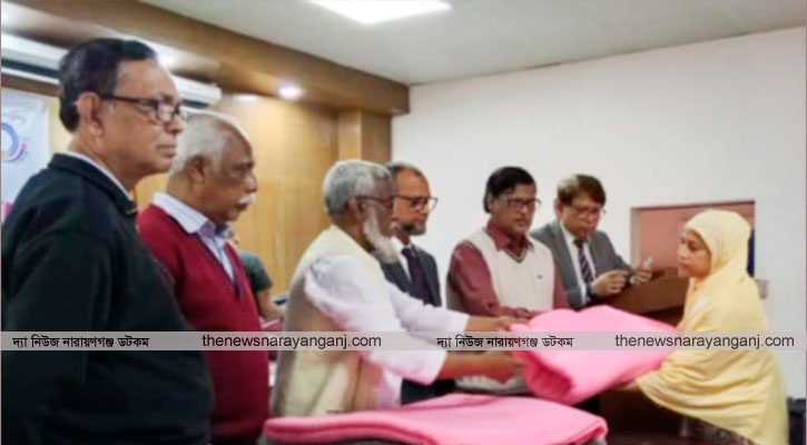 বিদ্যানিকেতনে অস্বচ্ছল অভিভাবকদের শীতবস্ত্র বিতরণ