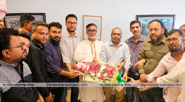 নাসিক প্রশাসক সাখাওয়াতকে মহানগর যুবদলের নেতৃত্বে শুভেচ্ছা