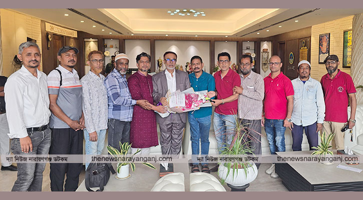 শহরের ‘অভিশাপ’ হকার মুক্ত করতে চাই : সাখাওয়াত