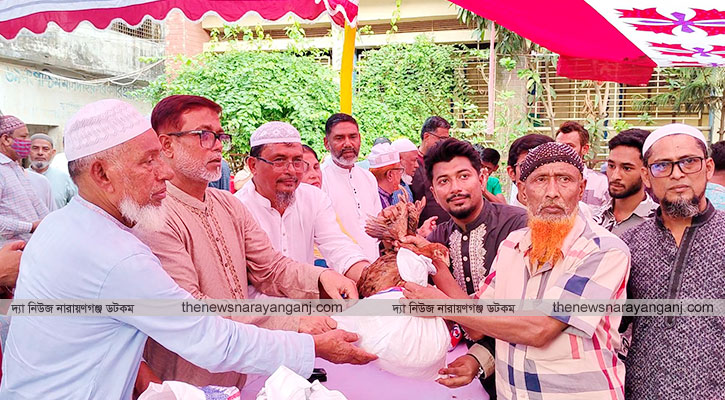 ৫০০ অসহায়কে ঈদ সামগ্রী দিলেন আরাফাত