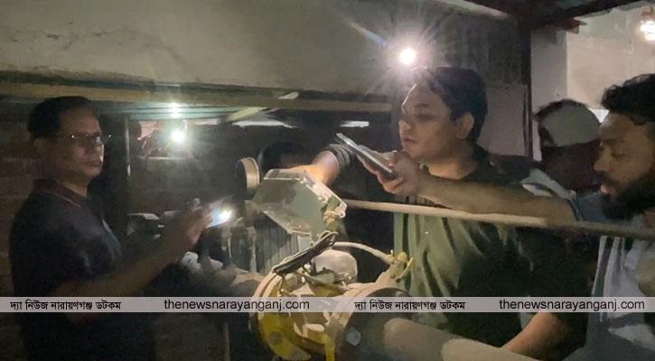 ডাইং কারখানায় চুম্বক দিয়ে গ্যাস চুরি, সংযোগ বিচ্ছিন্ন