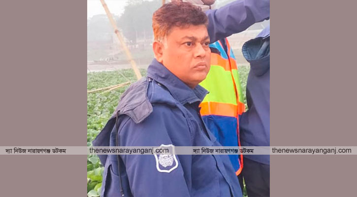 বন্দরে বাল্কহেডের ধাক্কায় নৌপুলিশ নিহত