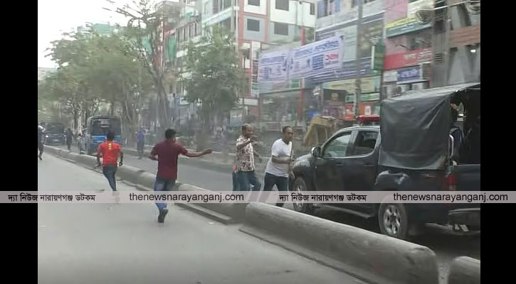 আইভীকে নিয়ে যাওয়ার সময় পুলিশের গাড়ি বহরে হামলা