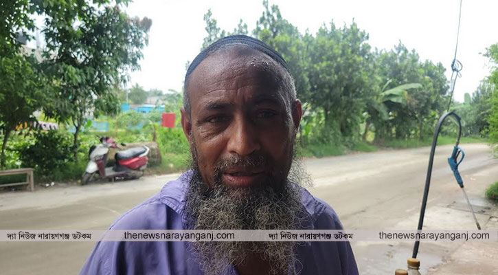 নামাজ পড়তে গিয়ে রিকশার ব্যাটারি চুরি