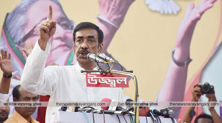 শামীম ওসমান জাইঙ্গা গেঞ্জি-লুঙ্গি পড়ে পালিয়েছেন