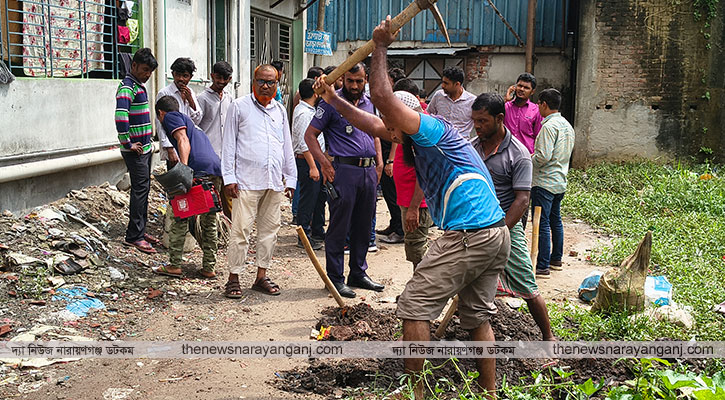 ফতুল্লায় চাঁদনী হাউজিংয়ে তিতাসের অবৈধ গ্যাস সংযোগ বিচ্ছিন্ন