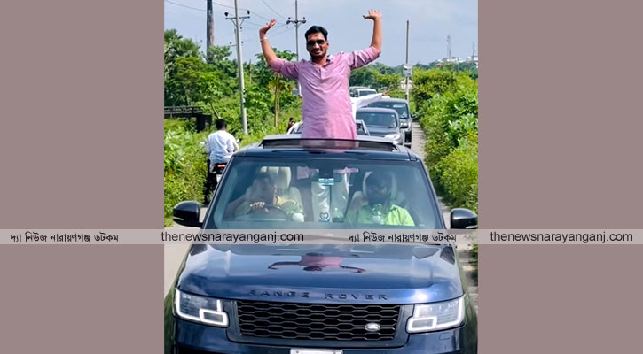 কোটি টাকার গাড়িতে জাকির খান