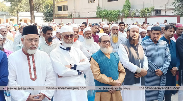 এক কাতারে পাশাপাশি কালাম, মুকুল, মাকসুদ