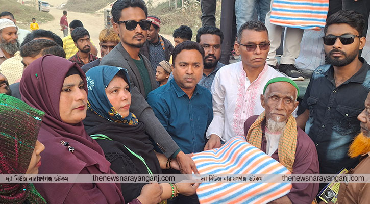 গোগনগরে স্বেচ্ছাসেবক দলের শীতবস্ত্র বিতরণ