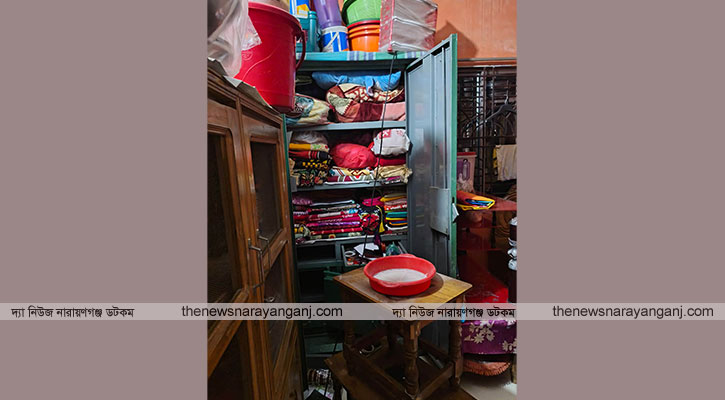 ফতুল্লায় দিনে দুপুরে বোমা বিস্ফোরণ ঘটিয়ে প্রবাসীর বাড়িতে ডাকাতি