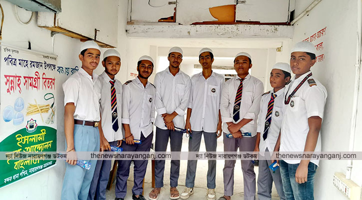 শিক্ষার্থীদের সুন্নাহ সামগ্রী বিতরণ