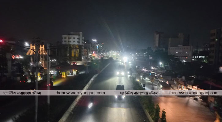 ডিসির কার্যালয়ের সামনেই অন্ধকার: বারবার তার চুরি, বাড়ছে ঝুঁকি