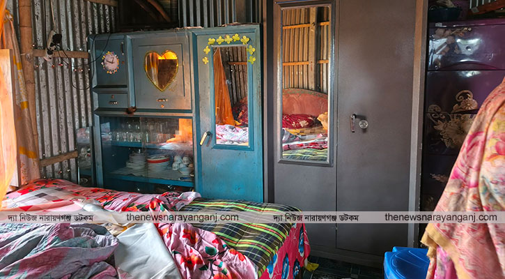 আড়াইহাজারে এক রাতে তিন বাড়িতে ডাকাতি