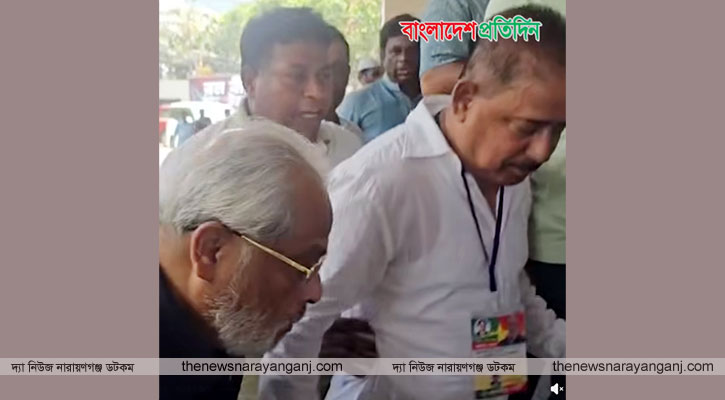 বন্দরের জাপা নেতা সানুর দেখা মিলল