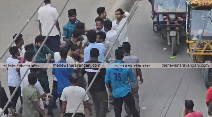 ধানের শীষ আর পিটুনীতে হকাররা বেপরোয়া