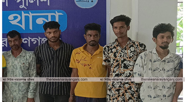 বন্দরে সন্দেহভাজন ৫ যুবক আটক