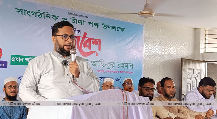 সকলেই শ্রমিক কল্যাণের কথা বলে কিন্তু সমস্যার সমাধান হয় না