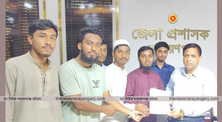 বাস ভাড়া কমানো দাবী, ডিসিকে ছাত্র মজলিসের স্মারকলিপি