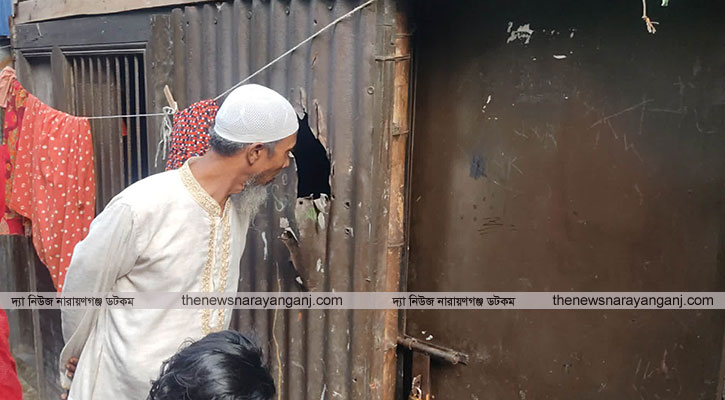 গাবতলীতে শিশুসহ ৫ জনকে কুপিয়ে জখম করলো মাদকাসক্ত যুবক