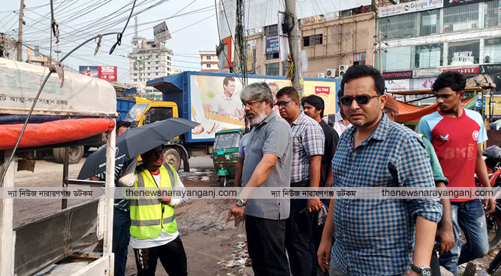 যানজট নিরসনে স্বেচ্ছাসেবীদের কার্যক্রম মনিটরিং করলেন সোহেল