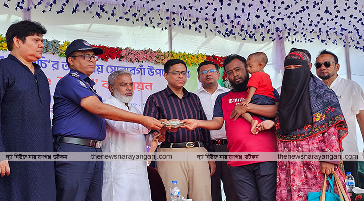 শিশু আদিয়াতের পাশে এমপি মান্নান