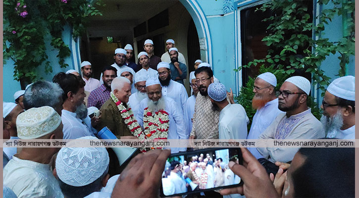শিক্ষককে বের করারও স্বপ্নও দেখি নাই; মিথ্যা ছড়ানো হয়েছে : জিহাদী