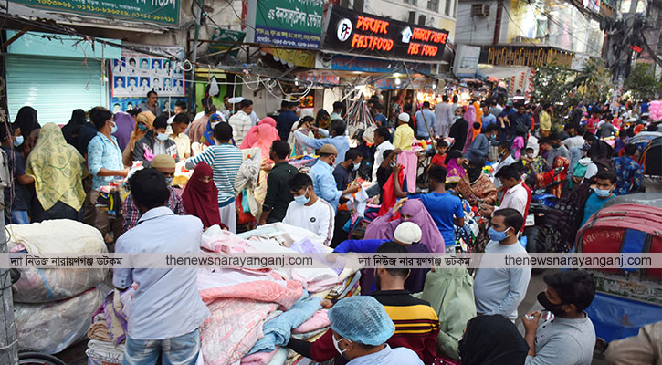 ফুটপাতে শৃঙ্খলা, সড়কে এখনও বিশৃঙ্খলা
