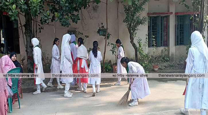 স্বেচ্ছাসেবী শিক্ষার্থীদের নিয়ে সদর উপজেলায় পরিচ্ছন্নতা কার্যক্রম