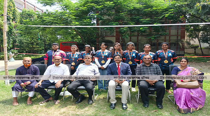 ভলিবল বালিকা বিভাগে নারায়গঞ্জ কলেজ চ্যাম্পিয়ন