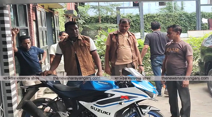 হোসিয়ারী মিলনায়তন সন্ত্রাসীদের ডেরা
