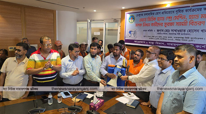 ডেঙ্গু প্রতিরোধে মশার চাপ কমানো লক্ষ্য : সাখাওয়াত