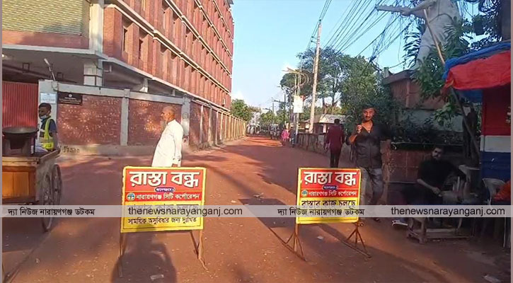 আইইটি স্কুলের সামনের সড়কের সংস্কার বৃষ্টির কারণে বন্ধ