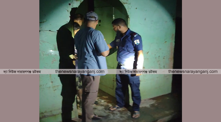 ধলেশ্বরীতে মাটি কাটা বন্ধে পুলিশের অভিযান, গ্রেপ্তার ৪