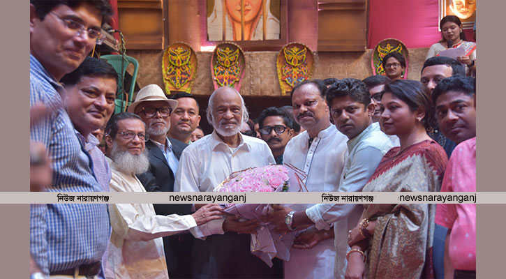 দুর্গাপূজা অন্যায়ের বিরুদ্ধে সত্য ও ন্যায় প্রতিষ্ঠার শিক্ষাও দেয়