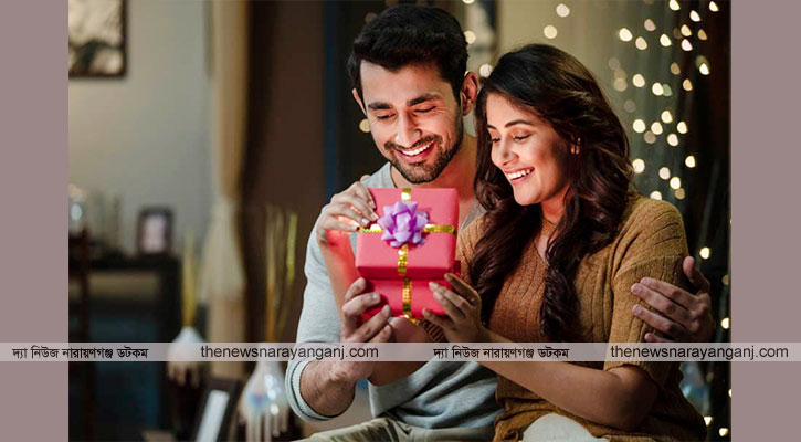 ভালোবাসা দিবসে উপহার: দামের চেয়ে অনুভূতির গল্প