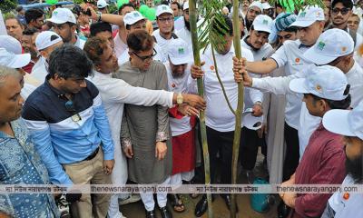 ‘অসম্ভবকে’ সম্ভব করে রেকর্ড গড়লেন নারায়ণগঞ্জ জেলা প্রশাসক
