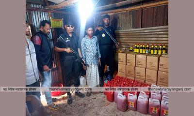 ক্ষতিকর ক্যামিকেলে খাদ্য তৈরি, শিবু মার্কেটে আজমেরী ফুডে অভিযান