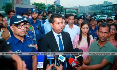 সাইনবোর্ডে পুলিশ বক্স নির্মাণ স্থান ডিসি এসপির পরিদর্শন