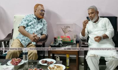 গিয়াসউদ্দিনের বাড়িতে মান্নান