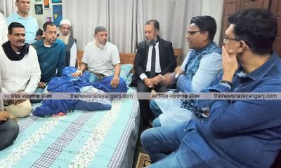 ডেঙ্গু জ্বরে আক্রান্ত বিএনপির যুগ্ম আহ্বায়ক আনুর বাসায় টিপু 