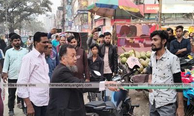 হকার উচ্ছেদ করতে টিপু ফের লাঠিহাতে