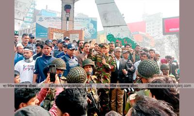 চাষাঢ়ায় রাসেল গার্মেন্ট শ্রমিকদের ৩ ঘণ্টার সড়ক অবরোধ