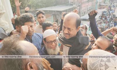 কদমরসুল দরগাহ জিয়ারত করলেন কালাম, বুকে জড়িয়ে ধরলেন বাবুল