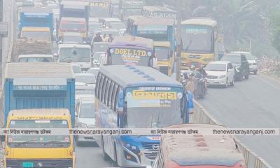 ঢাকা-চট্টগ্রাম ও ঢাকা-সিলেট মহাসড়কে তীব্র যানজট
