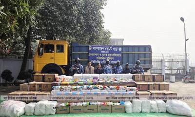 সোয়া কোটি টাকার ভারতীয় শাড়ি সহ আটক ১